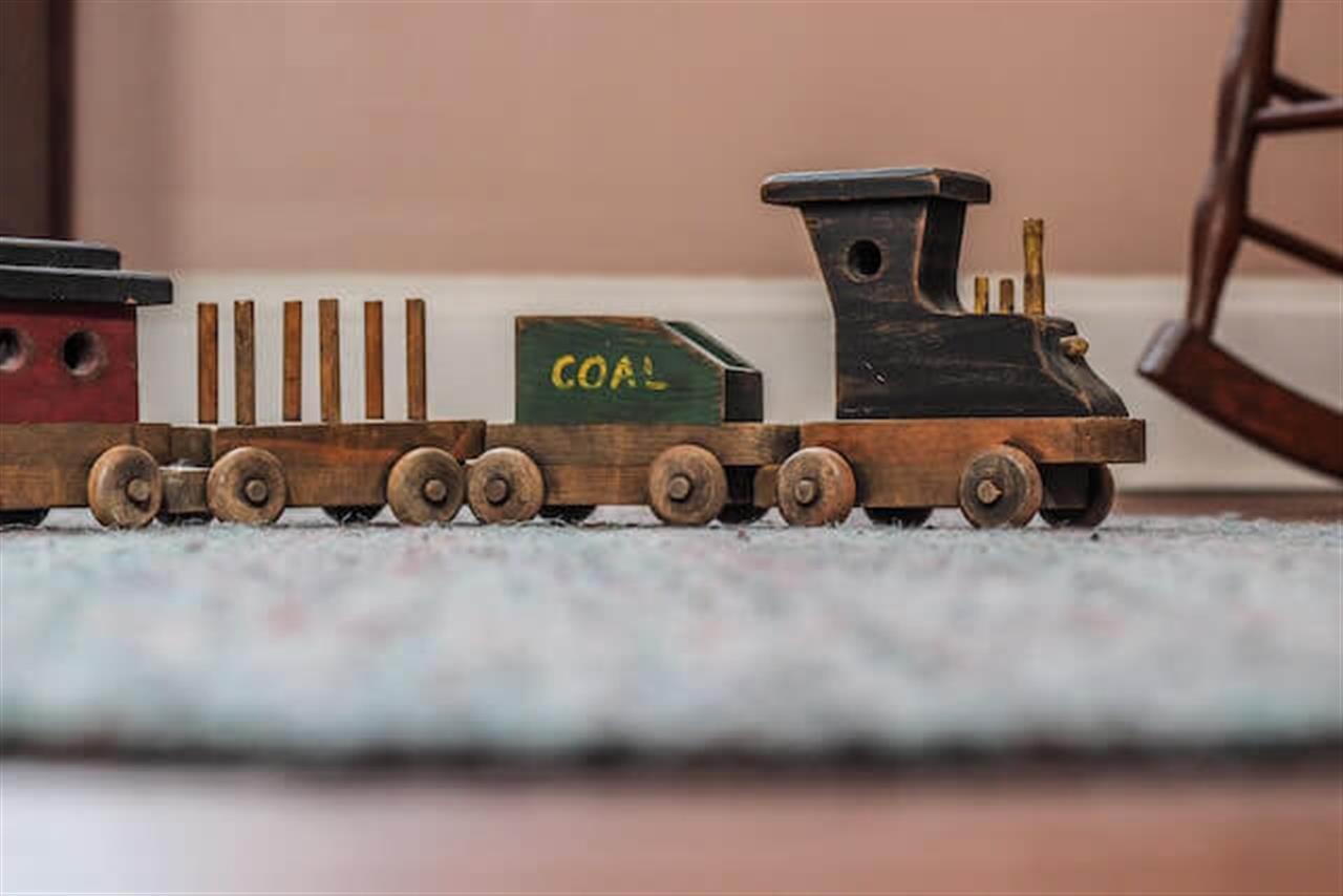 Legetøj i træ – en nostalgisk og slidstærk favorit hos både børn og voksne