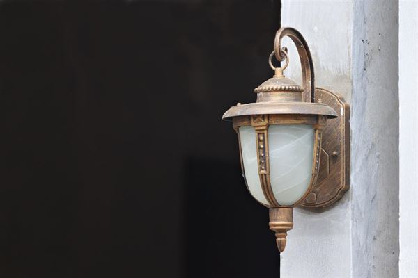 Føl dig tryg i dit eget hjem med led lampe med sensor udendørs